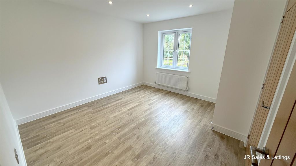 Property photo 2 of 19 Living Room