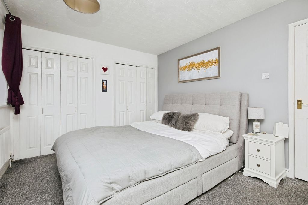 Property photo 3 of 27 Pbox-Img.Jpg