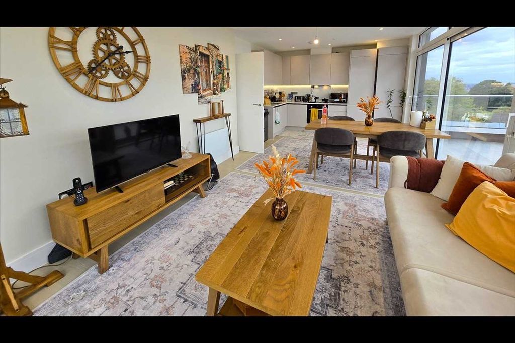 Property photo 1 of 11 Main Picture