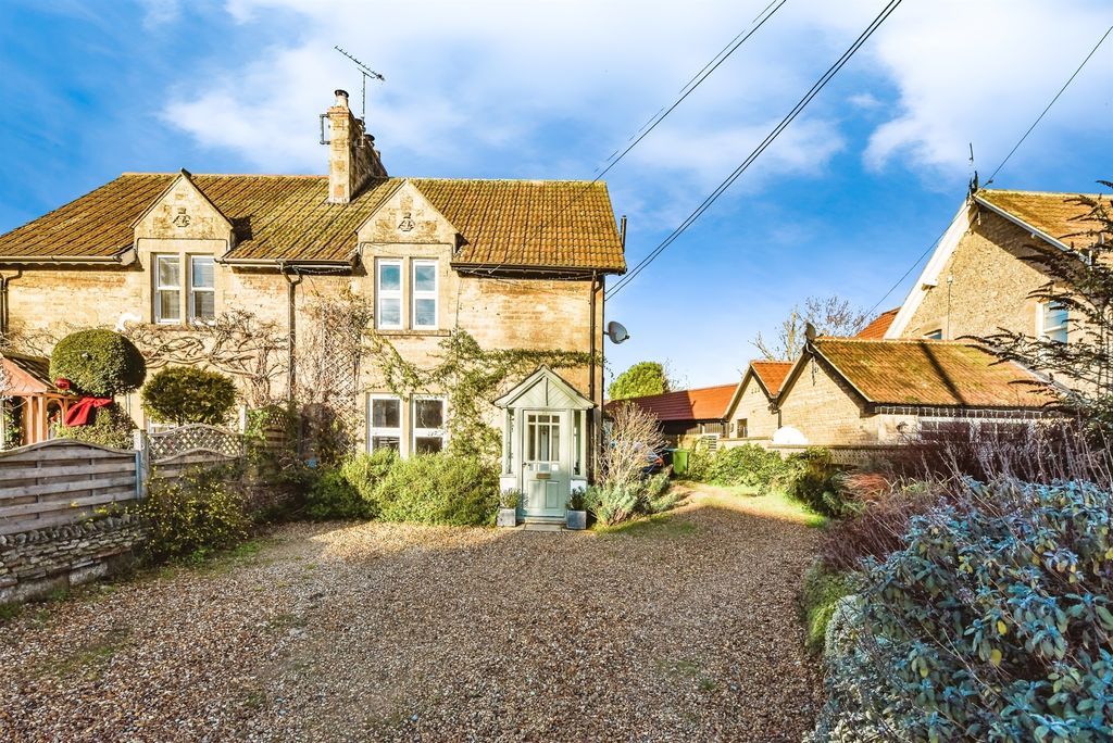 Property photo 1 of 22