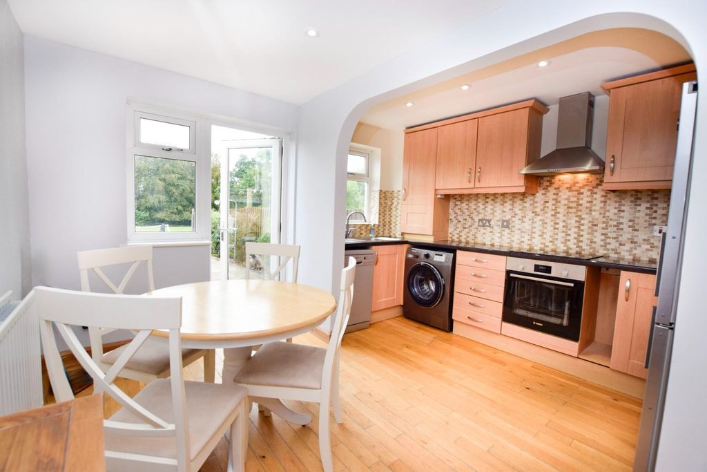 Property photo 3 of 10 Kitchen2.Jpg