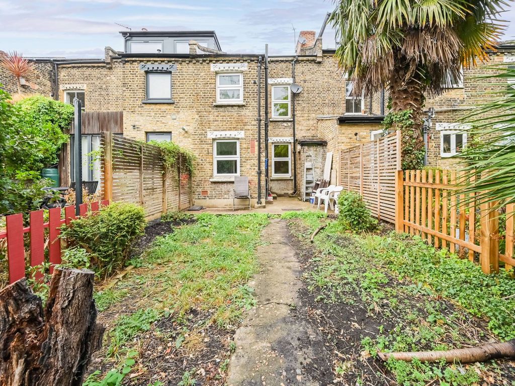 Property photo 3 of 12