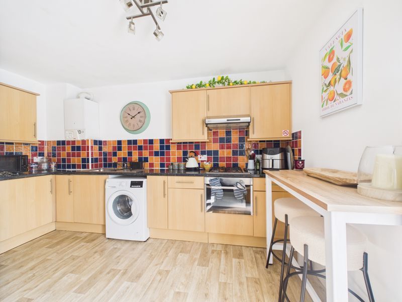Property photo 3 of 8 Kitchen