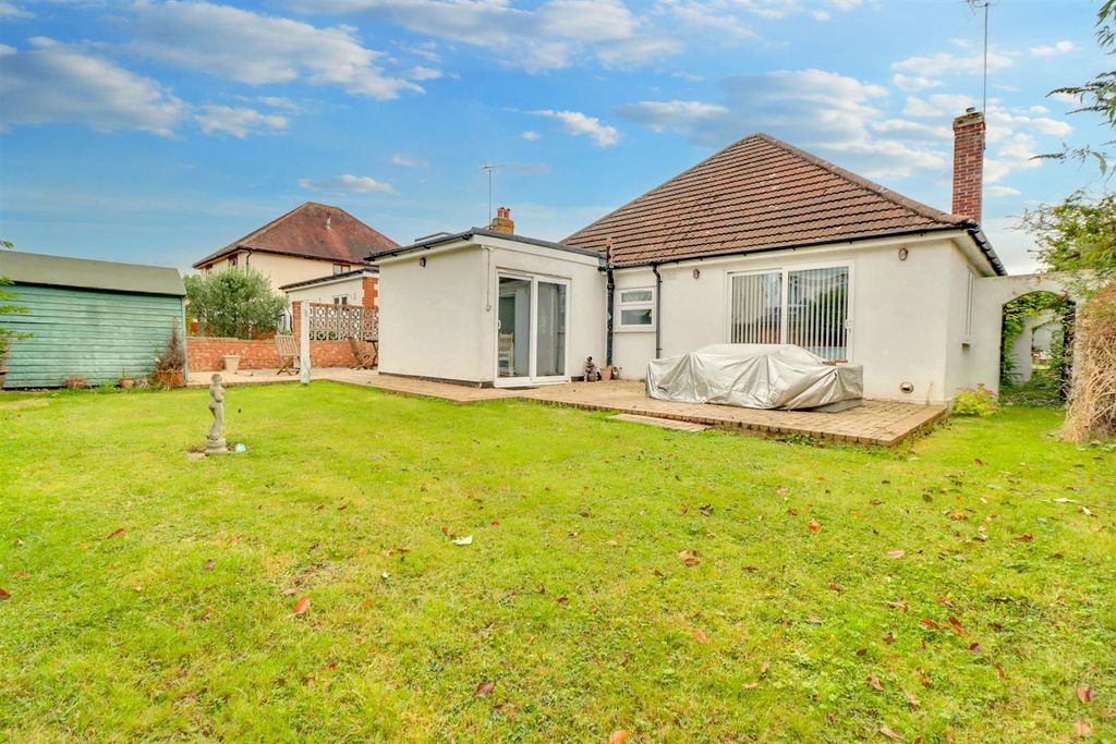 Property photo 2 of 19 128Nevendonroad-33B.Jpg
