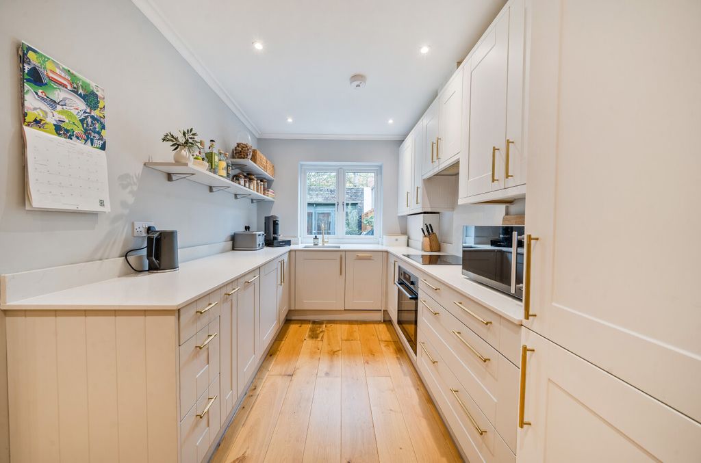 Property photo 3 of 20 1356829-11-68Dfb7...