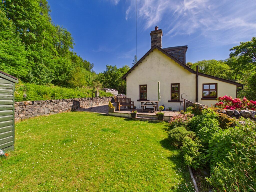 Property photo 2 of 30
