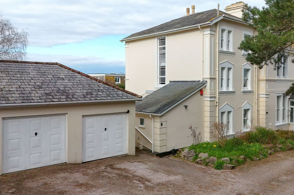 Property photo 1 of 26