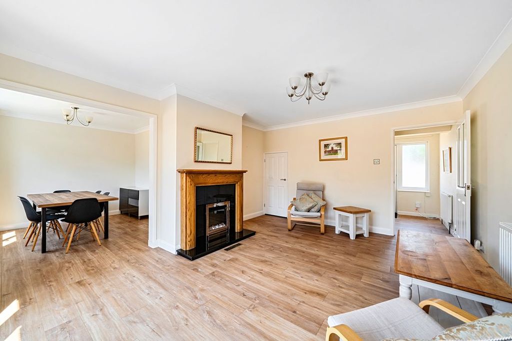 Property photo 3 of 19 15039215