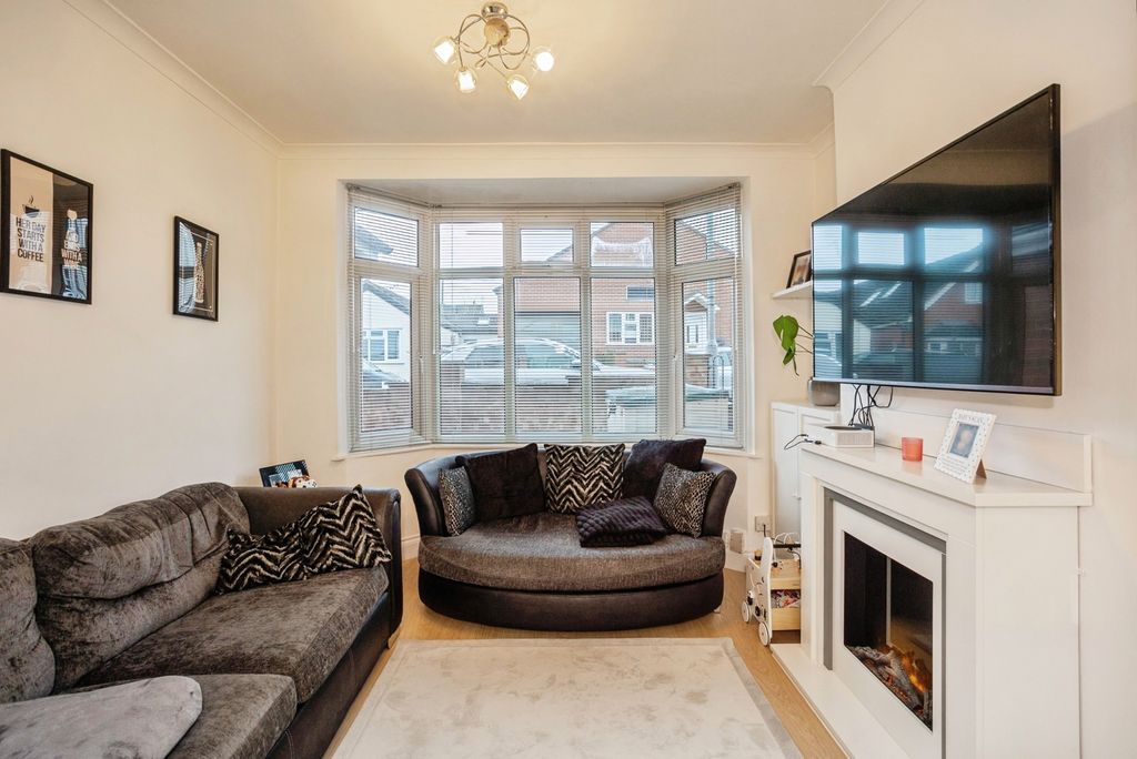 Property photo 3 of 20 Pbox-Img.Jpg