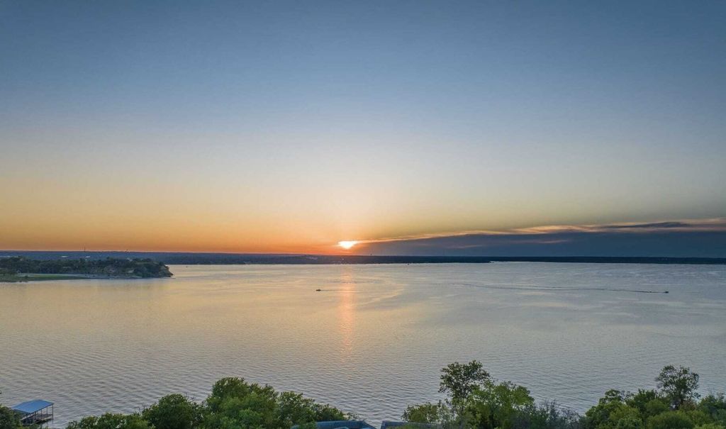 Property photo 1 of 31