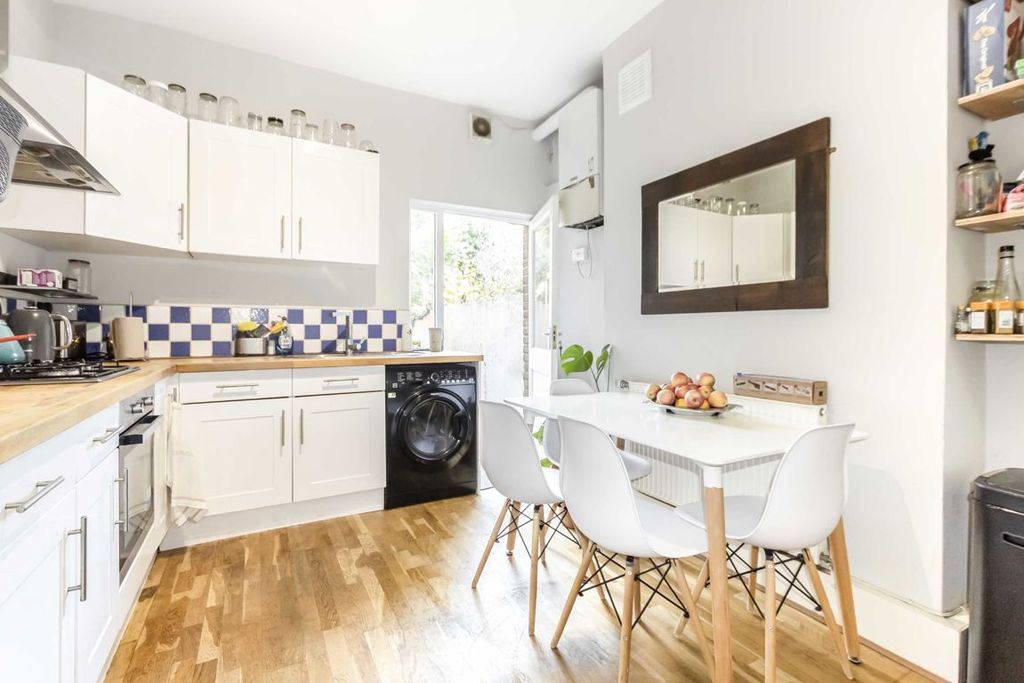 Property photo 3 of 5