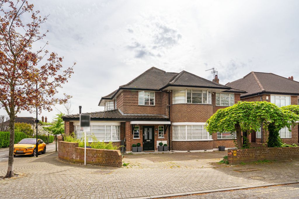 Property photo 1 of 19