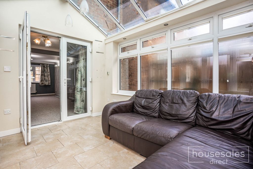 Property photo 3 of 15