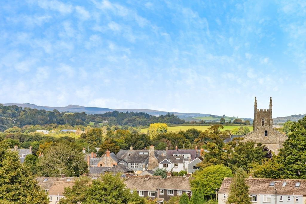 Property photo 2 of 12 Picture No. 22