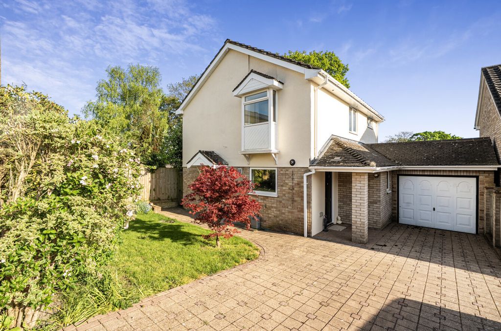 Property photo 1 of 12 1451989-3-69F0E55...