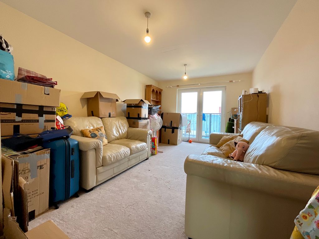 Property photo 3 of 7 (4)