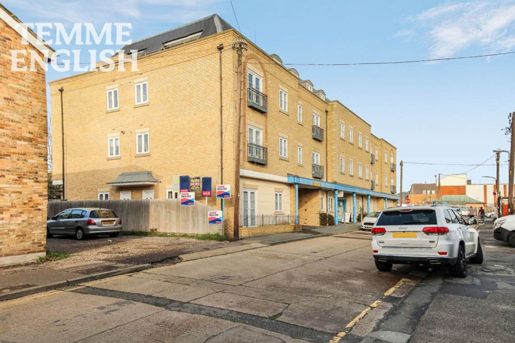 Property photo 1 of 10