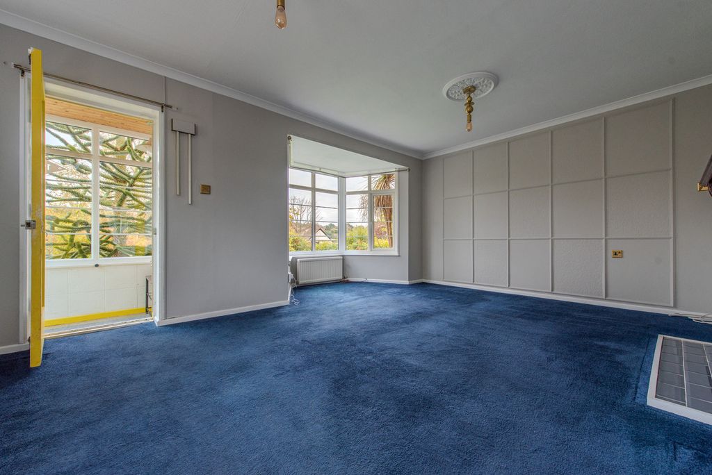 Property photo 2 of 22