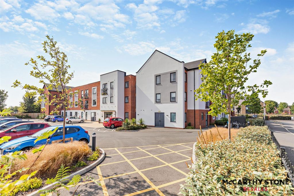 Property photo 1 of 21 Pym Court