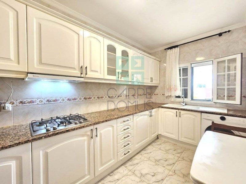 Property photo 3 of 41