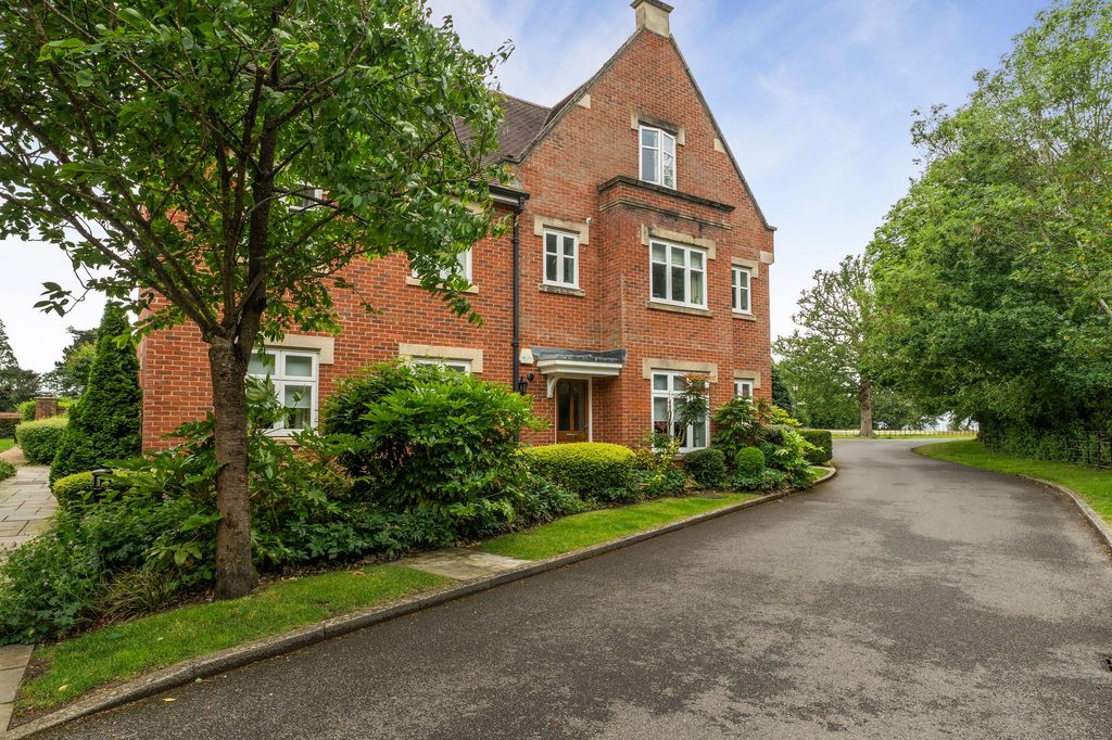Property photo 1 of 29