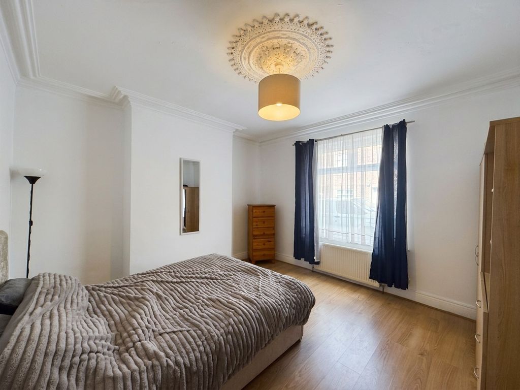 Property photo 3 of 7 Bedroom One
