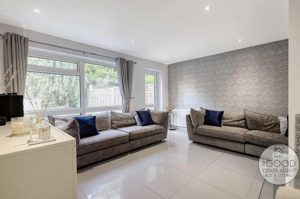 Property photo 3 of 19