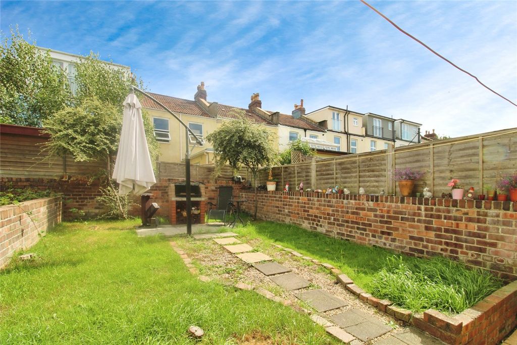 Property photo 3 of 11 Picture No. 08