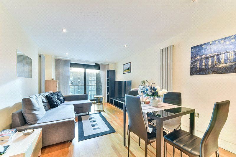 Property photo 3 of 11 Millharbour