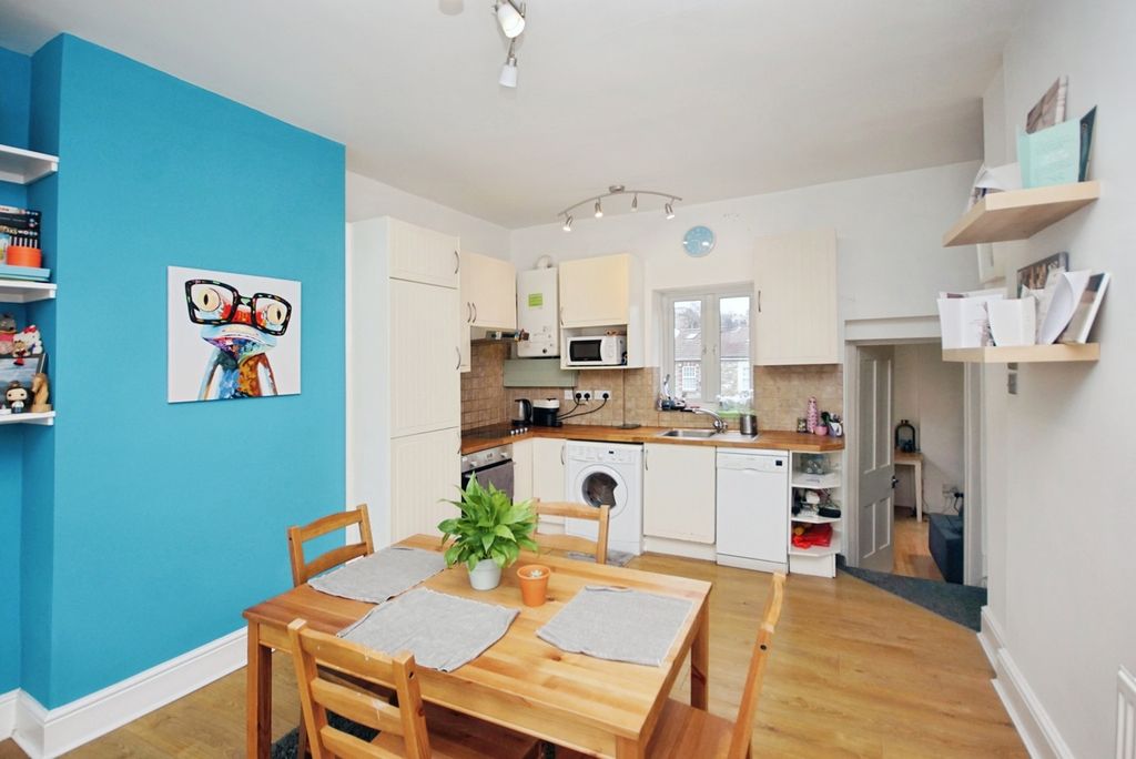 Property photo 3 of 16 Photo