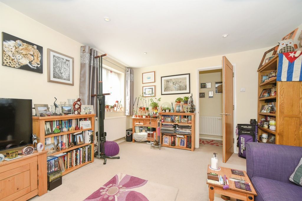 Property photo 3 of 17