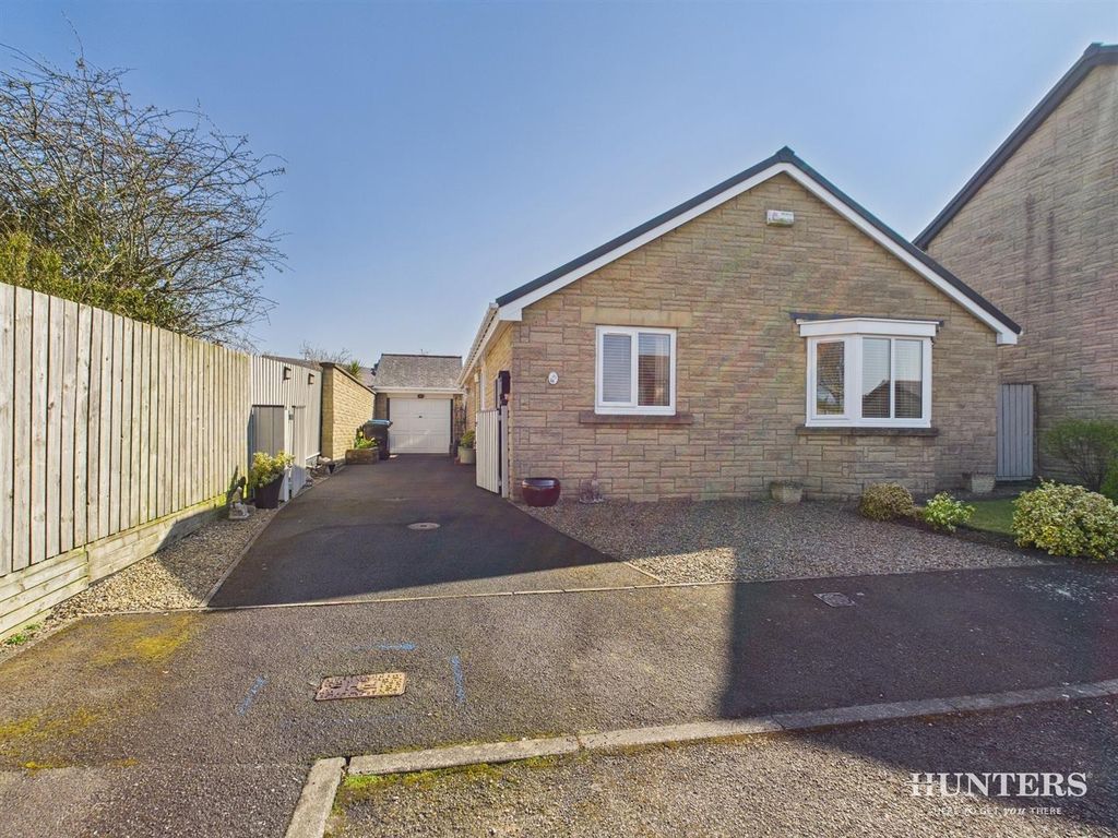 Property photo 1 of 26 Cam03792G0-Pr0215-Still026.Jpg