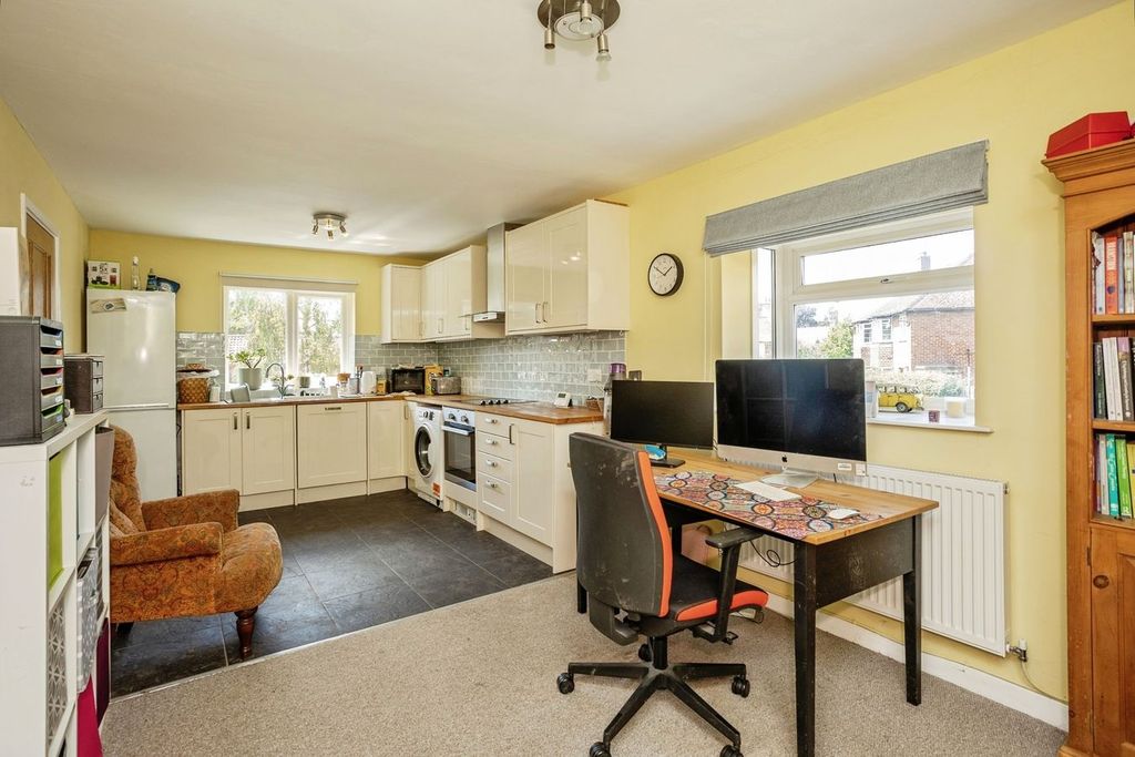 Property photo 3 of 17