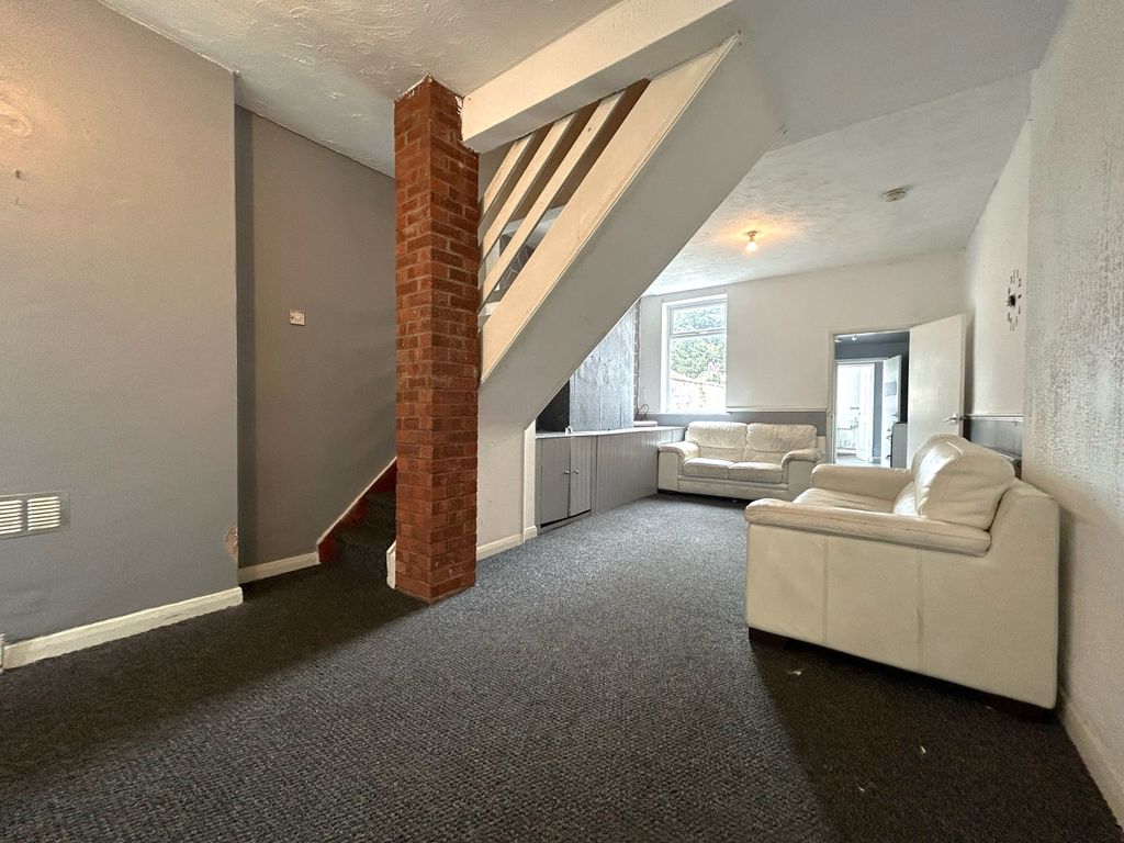 Property photo 2 of 11 Dd
