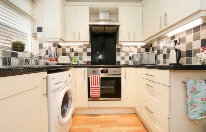 Property photo 2 of 13