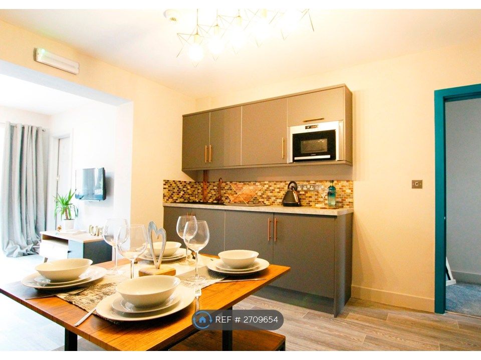 Property photo 1 of 10 Dining And Kitchen Area