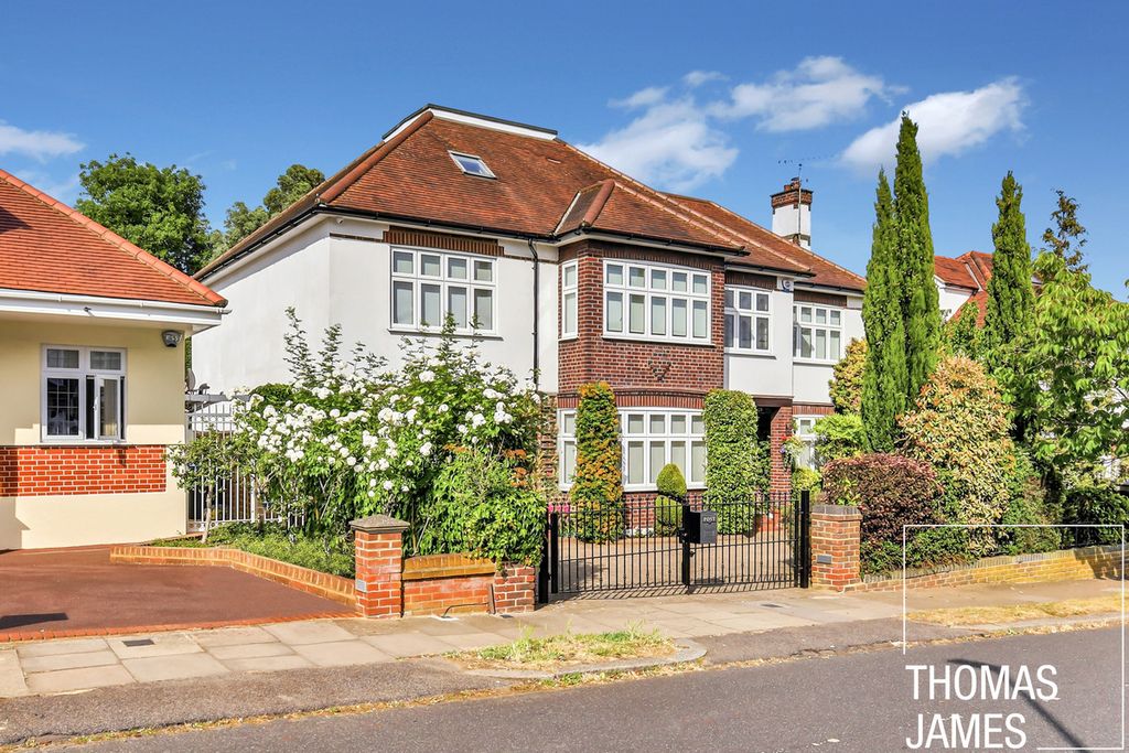 Property photo 3 of 48