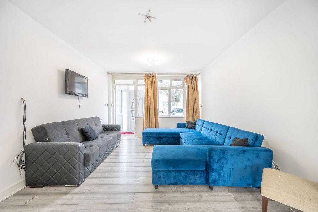 Property photo 3 of 15