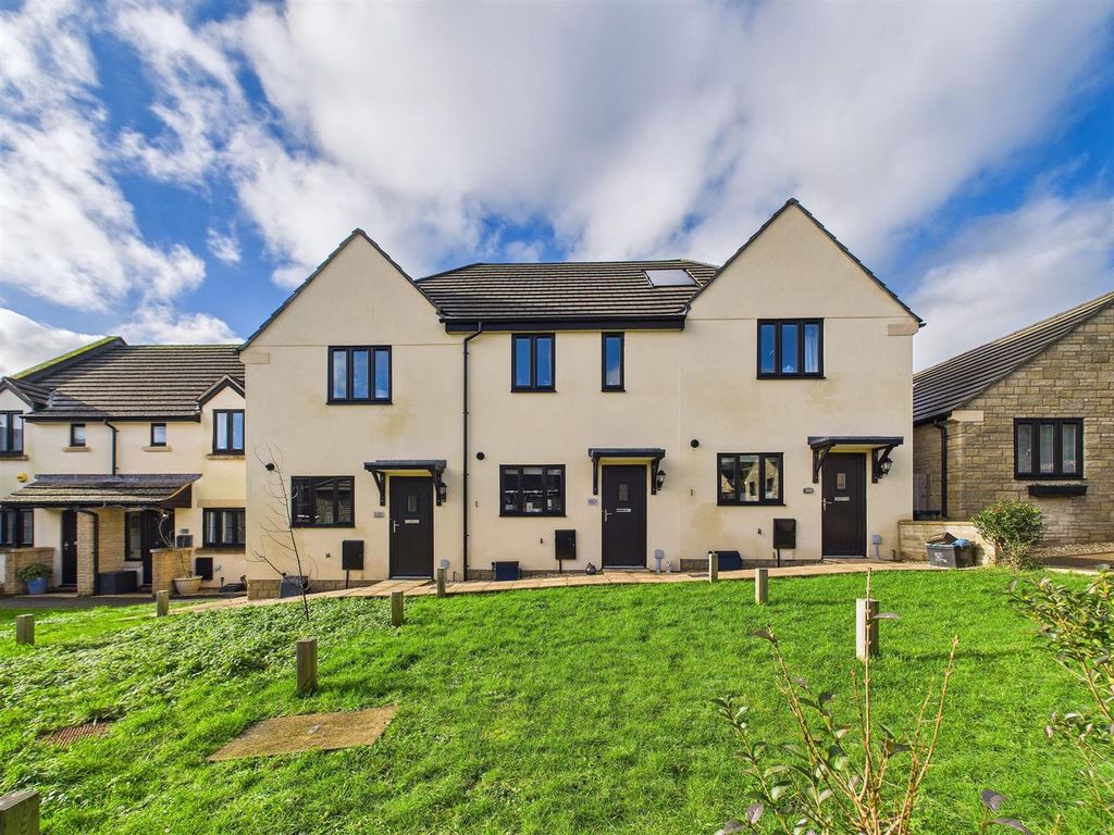 Property photo 1 of 10 Main - Modern Two Bedroom Terraced House (4).Jpg