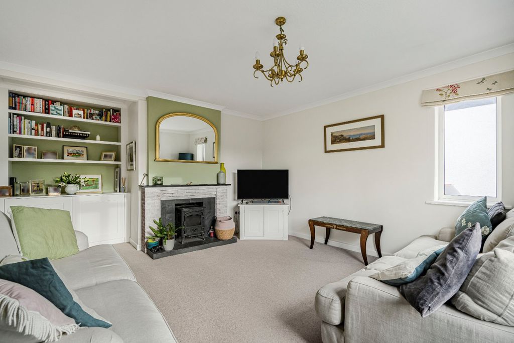 Property photo 3 of 21 Sitting Room