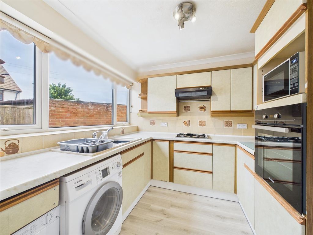Property photo 3 of 15