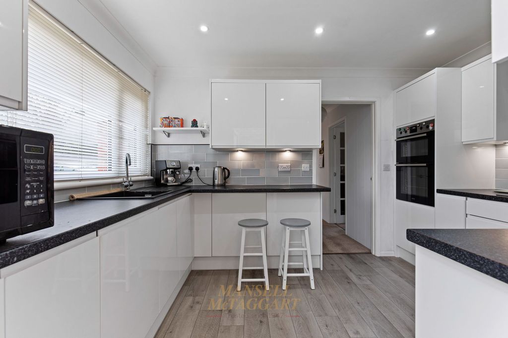 Additional image 4 of 4 bed detached house for saleArtel Croft, Crawley RH10