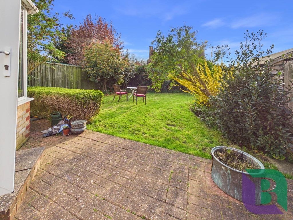 Property photo 2 of 20