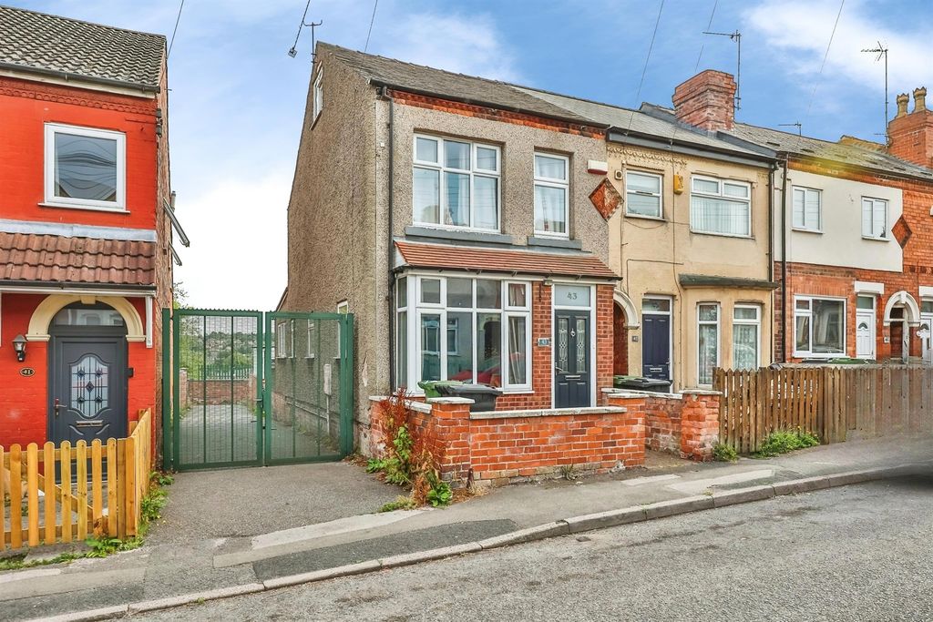 Property photo 1 of 16