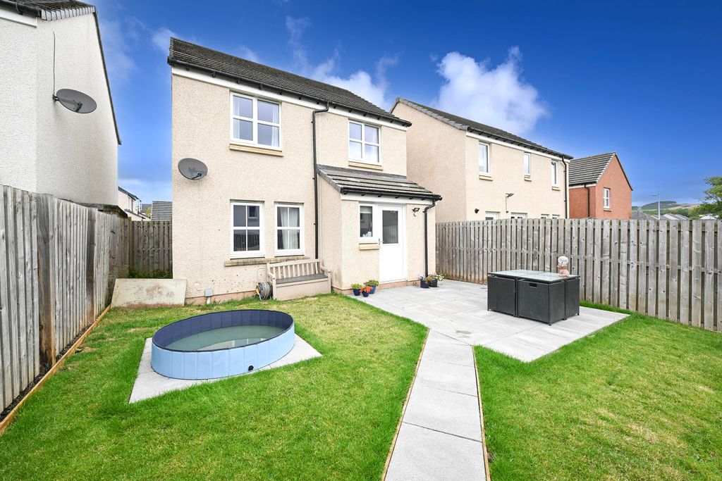 Property photo 2 of 39 Rear Garden