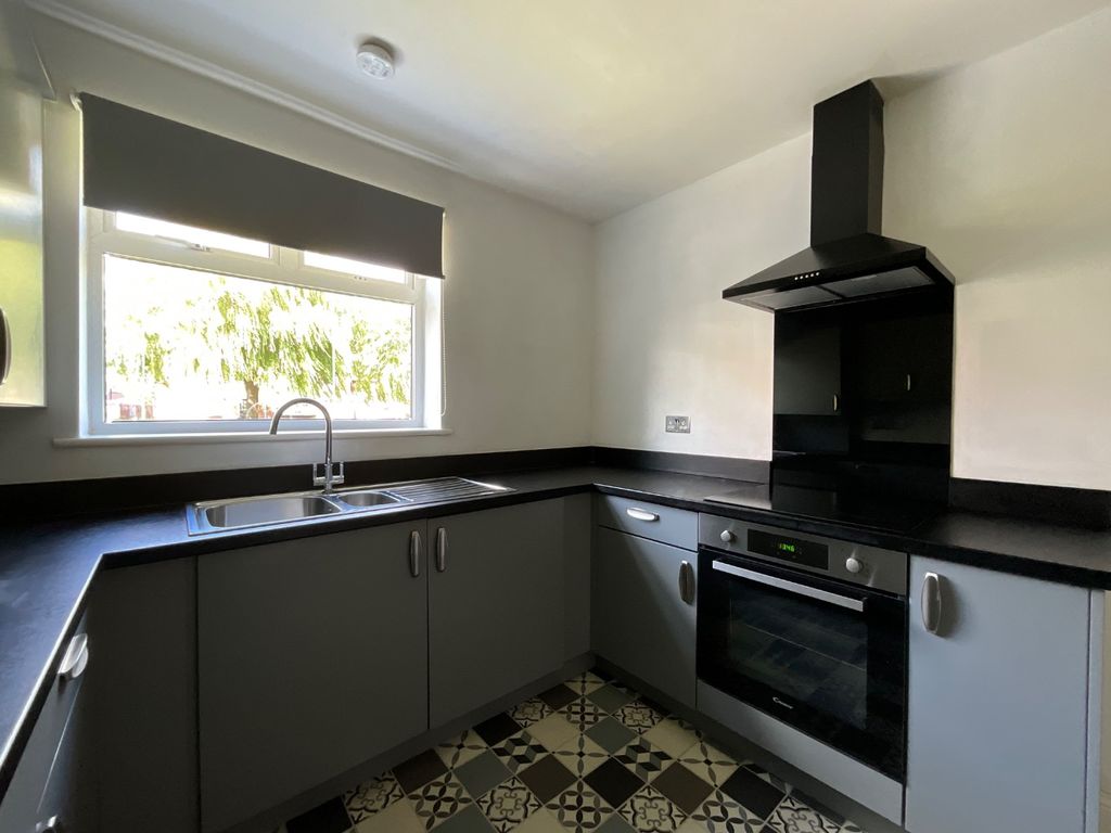 Property photo 2 of 12 4359354