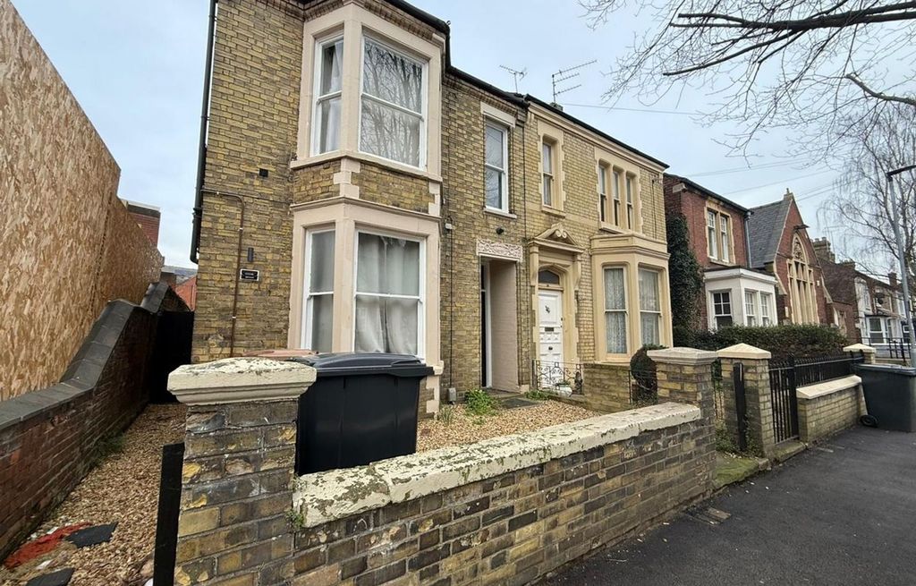 Property photo 1 of 5