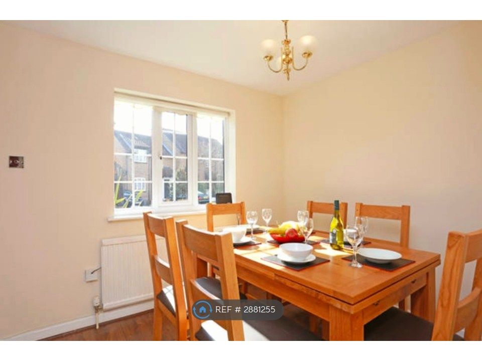 Property photo 3 of 23