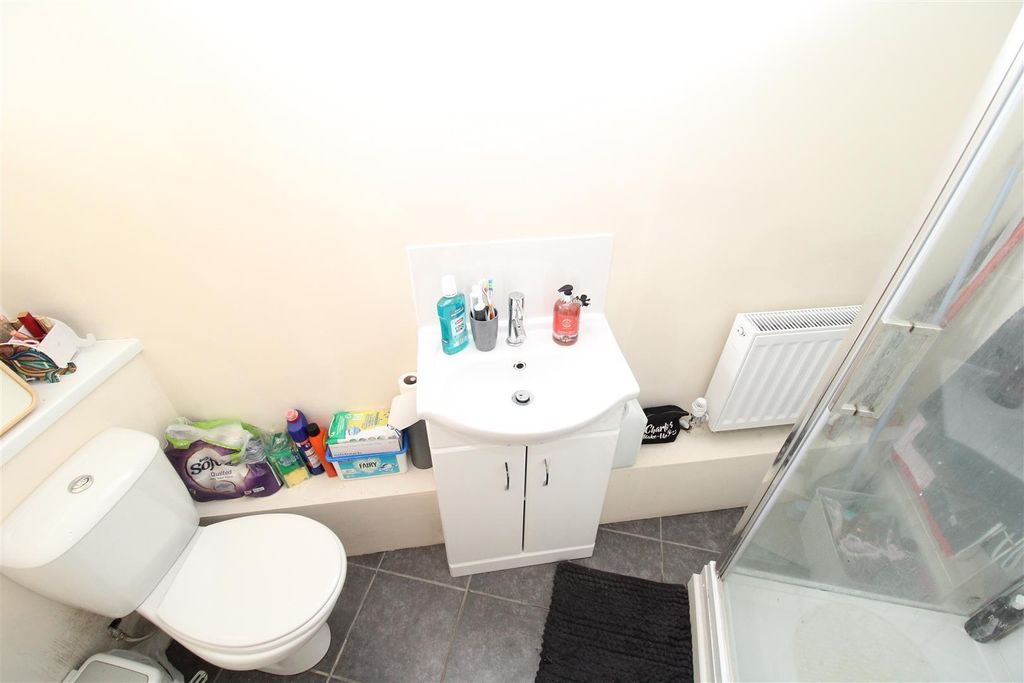 Property photo 1 of 5 Bathroom 1.Jpg