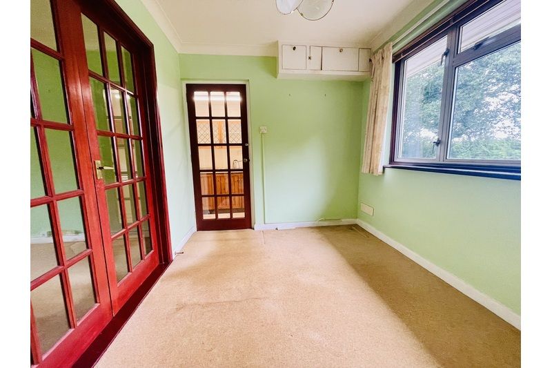 Property photo 3 of 27
